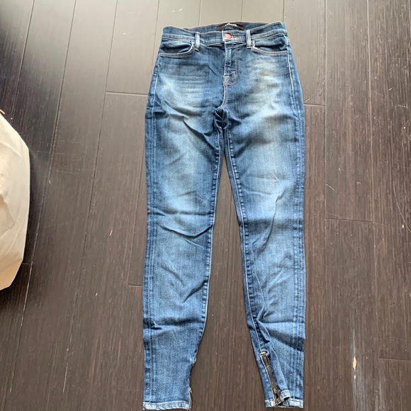 ☀️Hump Day Happiness SALE☀️
🇺🇸Excellent Condition J Brand Jeans- size 25 - Picture 3 of 11